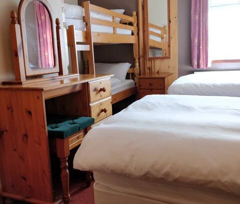 Malinmore Bed & Breakfast | Áras GCC - Quad Room Ensuite