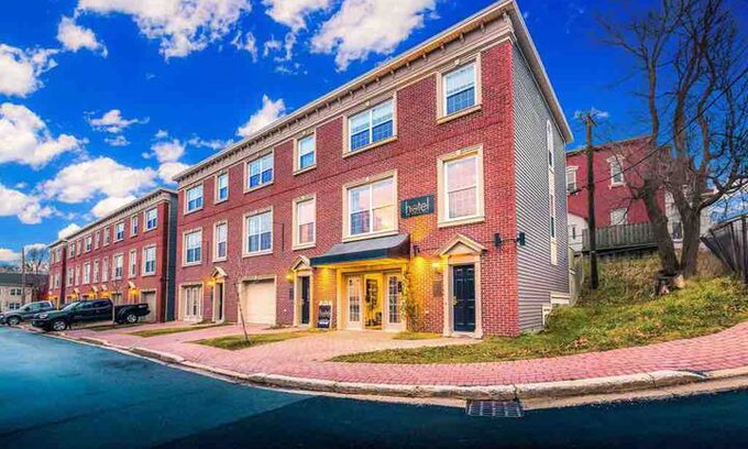 Downtown St. John's House | Signal Hill Brownstone by Hometel