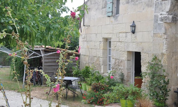 Saint-Leger House | Maison de pierre au cœur de la Charente Maritime