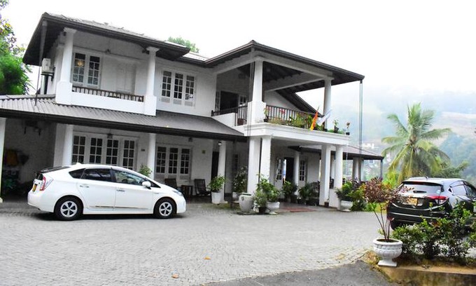 Tennekumbura Bed & Breakfast | Notting Hill country House,Kandy.