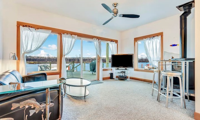 Clatskanie House | Sportsman Paradise - Columbia River