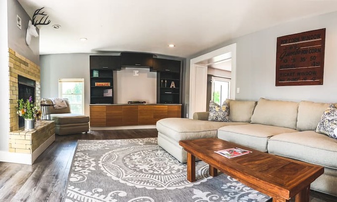 Pentwater Apartment | The Alumni House