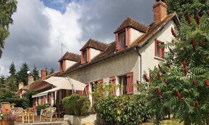 Neuvy Le Barrois House | Vriendelijk huis met zwembad in tip top staat.
