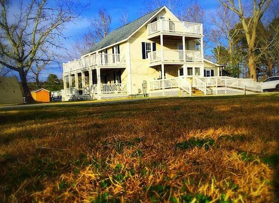 Davis House | Davis Shore Sportsman's Lodge 5 BR Lodge