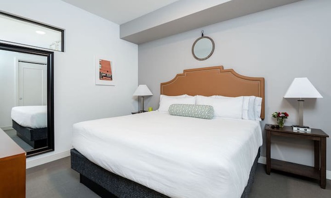 Downtown Chattanooga Apartment | Delightful Stay Alfred at Market City Center