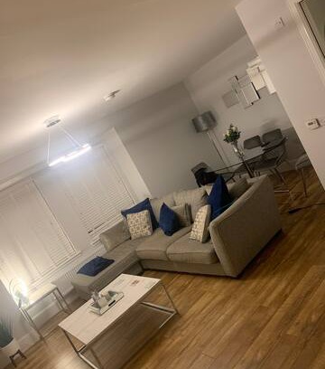 Glasgow Apartment | New build spacious Anniesland flat