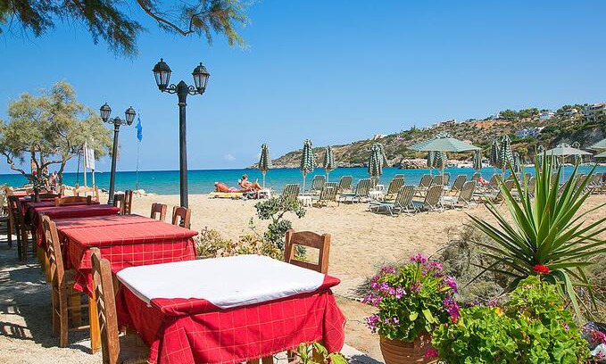 Plaka House | 3 bedroom villa sleeps 6 in plaka