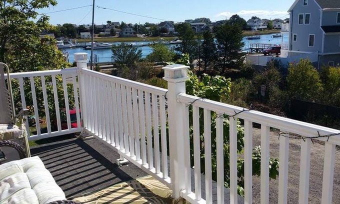Humarock Bed & Breakfast | 1 of 3 bedrooms in beach house rent till 12/10/18