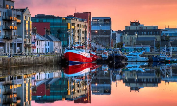Galway City Centre House | Twin Bedroom in the heart of Galway City. No 5