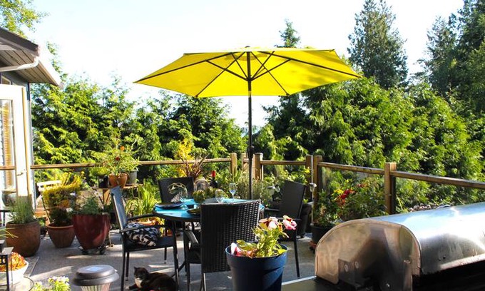 Gibsons House | Baba Yaga Vacation Getaway