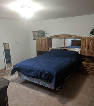 Brighton Bed & Breakfast | DIA BnB - We love workers - DIA layover - Quiet