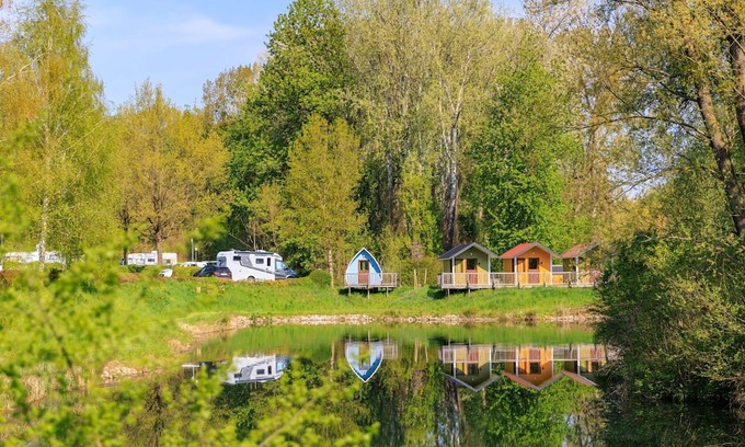 Sankt Pantaleon-Erla RV Rental | Family room, 2 adults + 1 child - Camping & Pension Au an der Donau