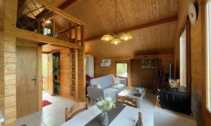 Saint-Bonnet-Troncais Apartment | Apartment Saint-Bonnet-Tronçais, 1 bedroom, 2 persons