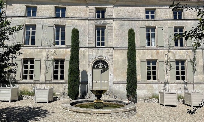 Angeac-Champagne Villa | Maison Galerie - Seven Bedroom Villa, Sleeps 14