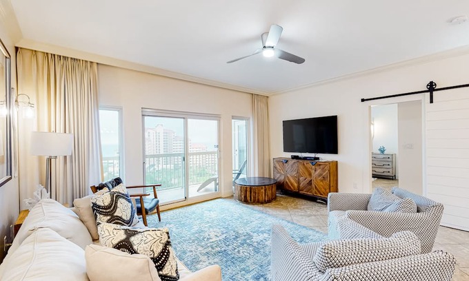 Sandestin Condo | Renovated Gulf view condo w/ beach access & resort pools, hot tub, tennis