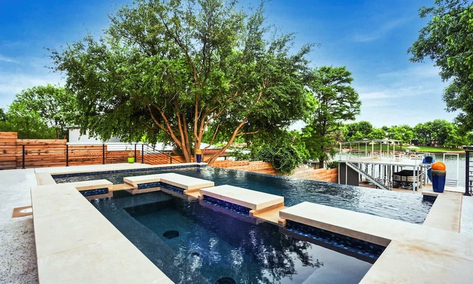 Kingsland House | Luxe Living 4 King Suites, Bunkroom, Pool, Spa, Lift Your Pontoon or Wake Boat!
