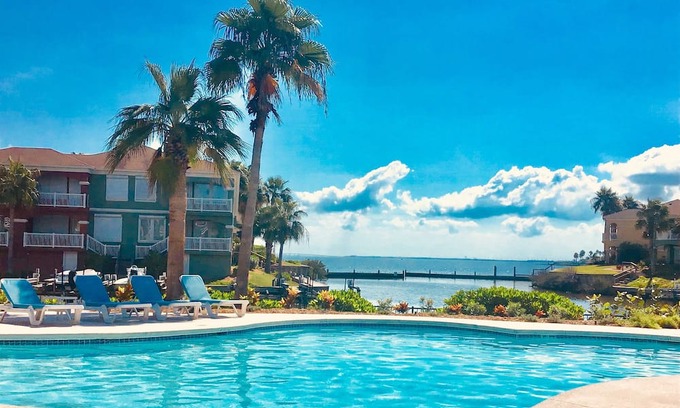 Port Isabel House | Vitamin Sea- 40 HT