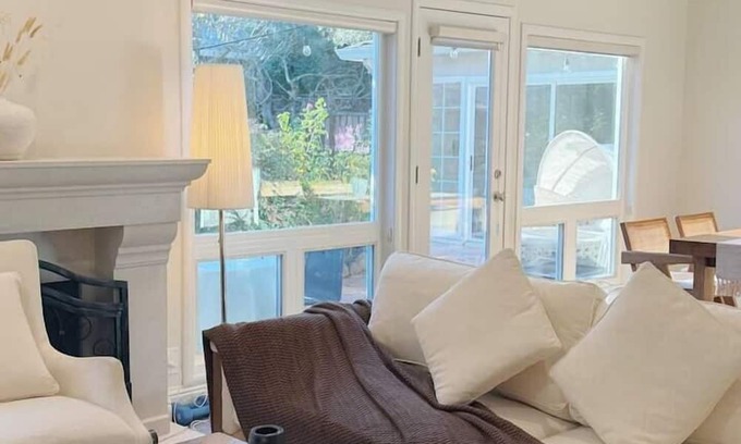 Redwood City House | Secret garden home near Stanford