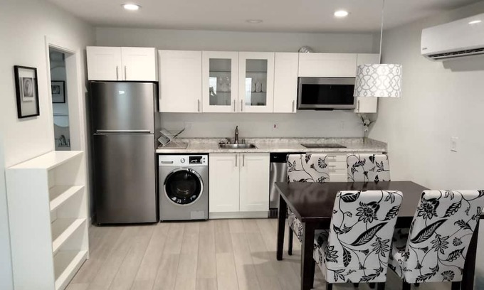 Agoura Hills Apartment | Furnished modern in-law studio in peaceful Agoura Hills