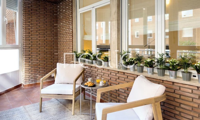 Trafalgar Apartment | CLARAVAL: Apartment + Office Room in Chamberí