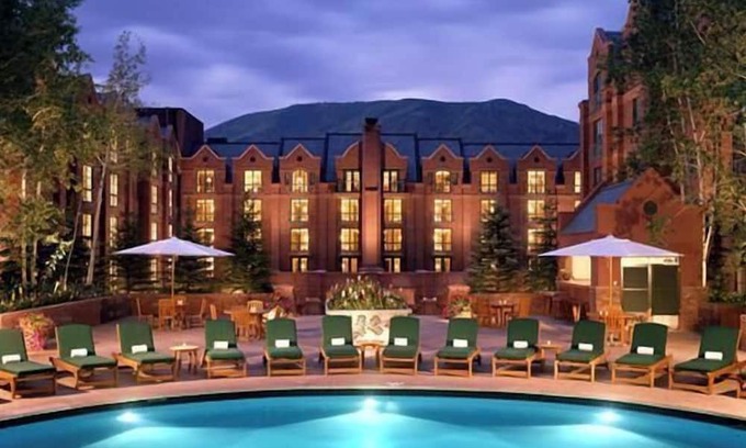 Downtown Condo | Aspen CO | St. Regis Residence Club | 3 bedroom