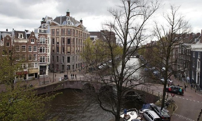 Canal Ring Apartment | The perfect location near Rijksmuseum&Van Gogh-Apenthouse with all the luxuries