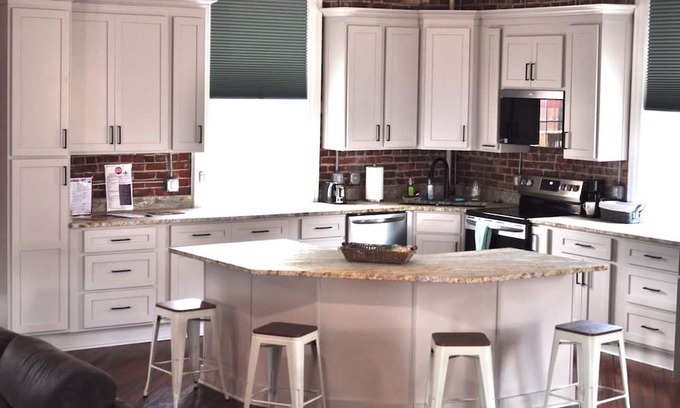 Danville Apartment | Beautiful 2-bedroom loft apartment with AC and WiFi in lovely Danville