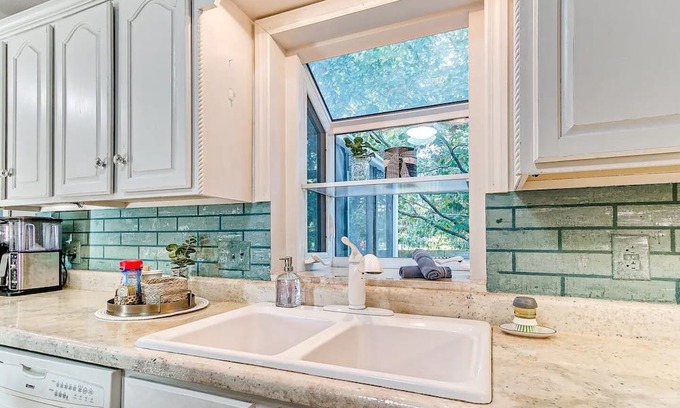 Ames House | NEW LISTING! Family-Friendly Retreat: Cozy & Spacious Haven by RedAwning