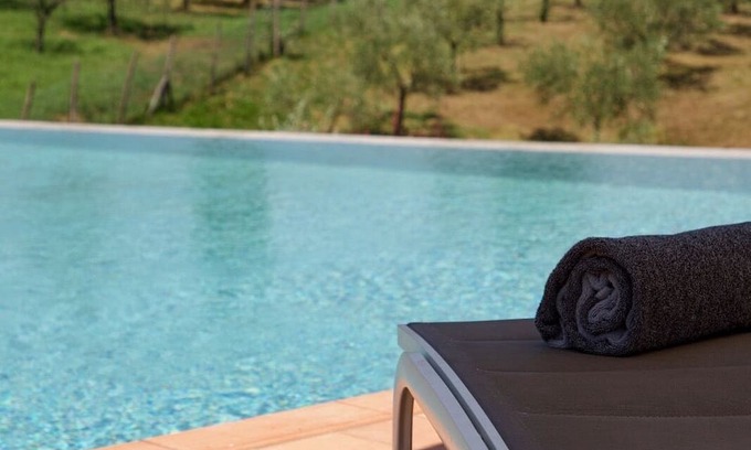 Monte San Quirico Villa | Villa Pacini - just 1,8 km outside Lucca Wall - Pool