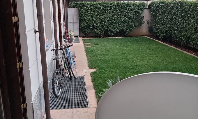 Lissone Apartment | Grazioso appartamento con giardino privato