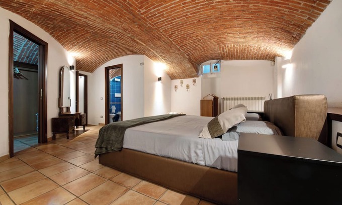 Zona Risorgimento House | Holiday Home 'Kramer M4 Apartment' with Wi-Fi and Air Conditioning