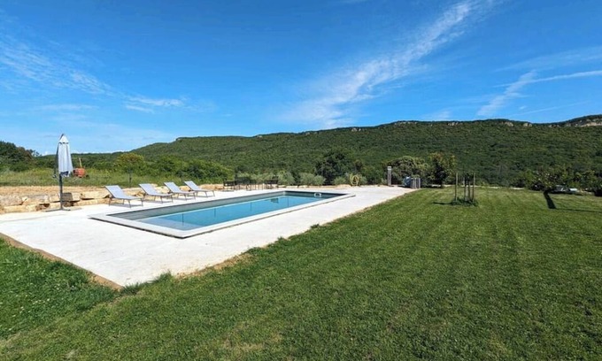 Saint-Andre-d'Olerargues Villa | Villa au Calme à la Campagne