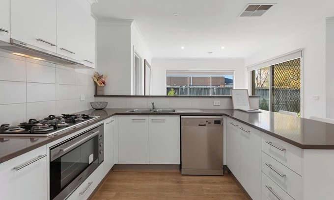 Alfredton House | Goldwood Gem Relaxed Country Escape for Families