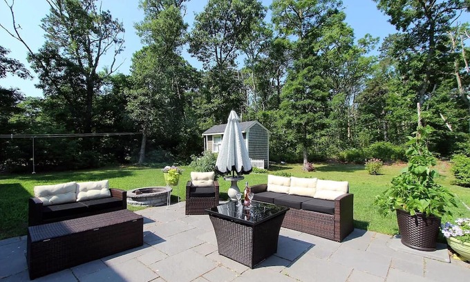Brewster House | Walk to Seymour Pond, Great Backyard w Fire Pit!