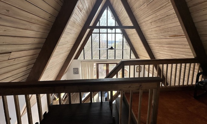 Lancaster House | High above Center HIll Lake. Come enjoy Owl's Nest.
