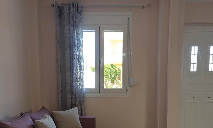 Kamena Vourla Apartment | Achilleas Rentals No1