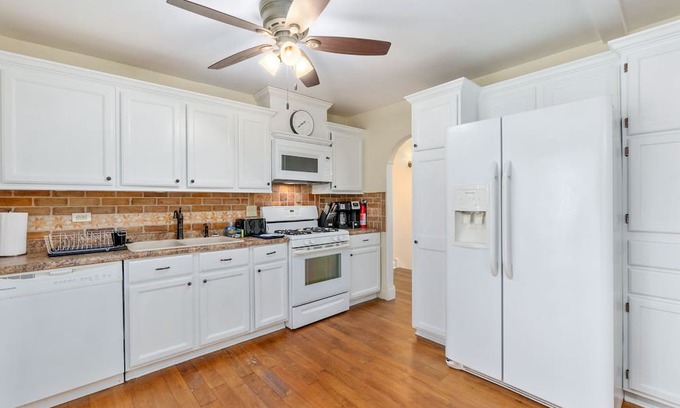 Dyer House | Dyer Indiana Rental