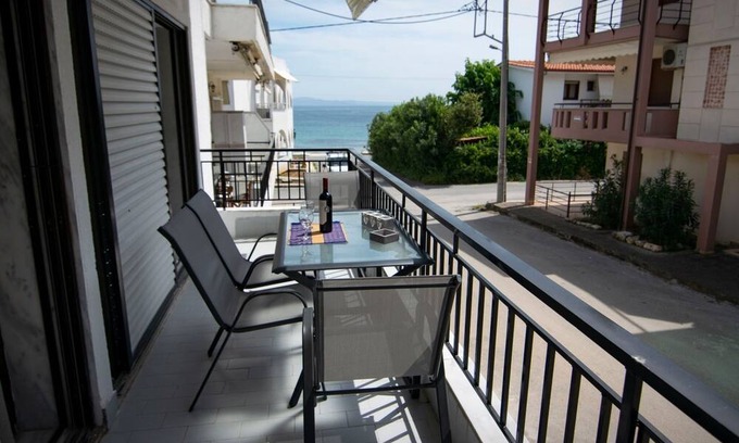 Nea Potidaia Apartment | Filrose Sea View Apartment by RentalsPro