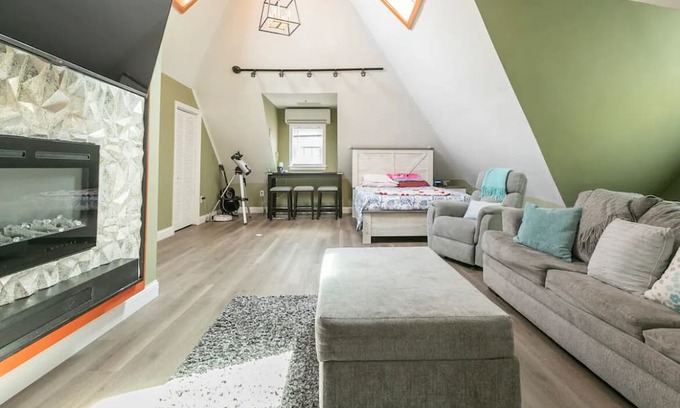 Roxbury Apartment | Cozy studio with AC and WiFi in fabulous Boston