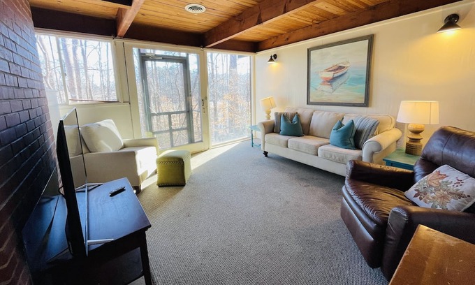 Clemmons Cottage | Escape to our cozy cottages nestled in Tanglewood Park's peaceful woods