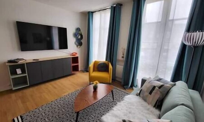 Vendome Apartment | Appartement Centre Ville Chic et Cozy
