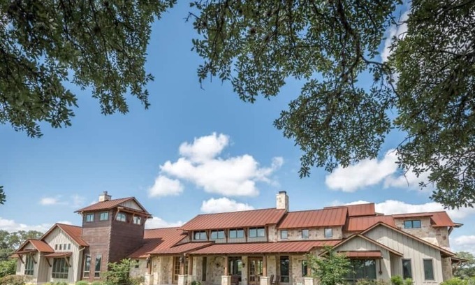Bergheim House | Rusted Roof Ranch - A Birdy Vacation Rental
