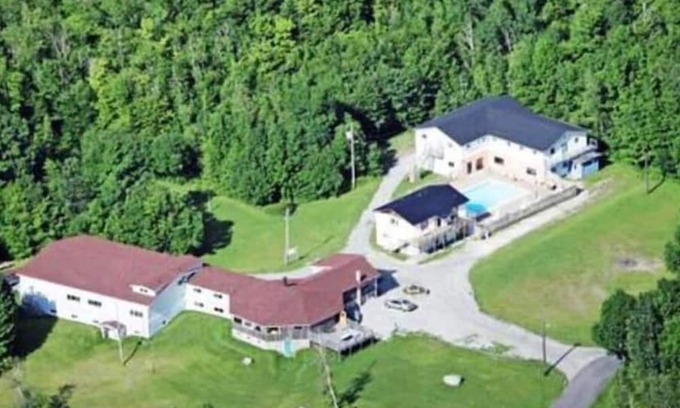Eastman House | Eastman Club -94 Personnes-