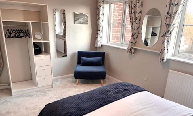 Epsom Apartment | Apartment in Epsom with Free Parking