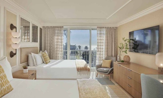 Downtown House | 3 Partial Ocean View 2 Queen Rooms at Viceroy Santa Monica!