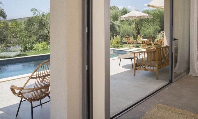 Akovitika Villa | ISholidays Kalamata Elaia Grove Villas
