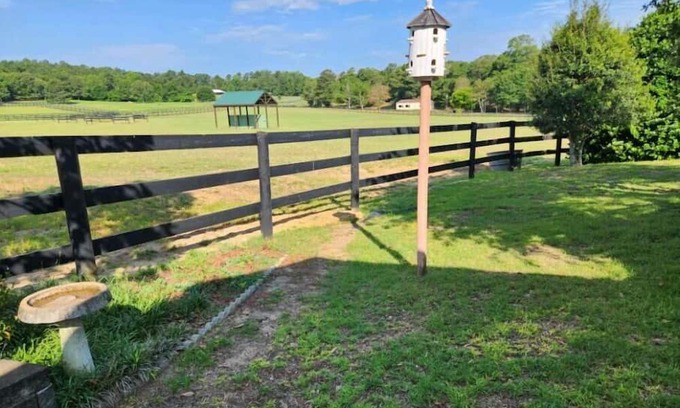 Alfred Other | VERY SPECIAL ANTIQUE FARMHOUSE AND MODERN HORSE BARN IN SOUTHERN MAINE