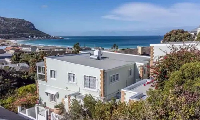 Fish Hoek Apartment | Cape Jem: A Coastal Oasis on the Shores of Fishhoek