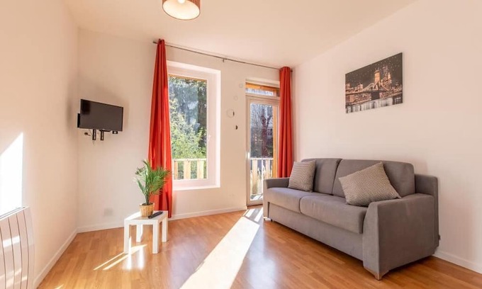 Royat Apartment | Cosy Studio Royat Souvenir B