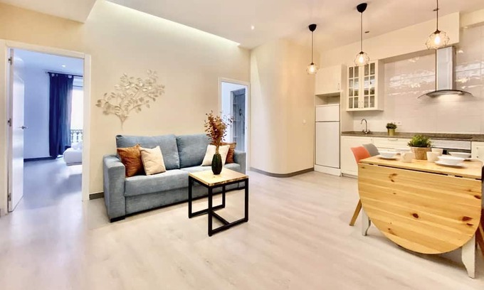 Centro Apartment | Charming Puerta del Sol Center - 6 bedrooms, 4 bathrooms